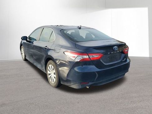 Used 2020 Toyota Camry LE image 14
