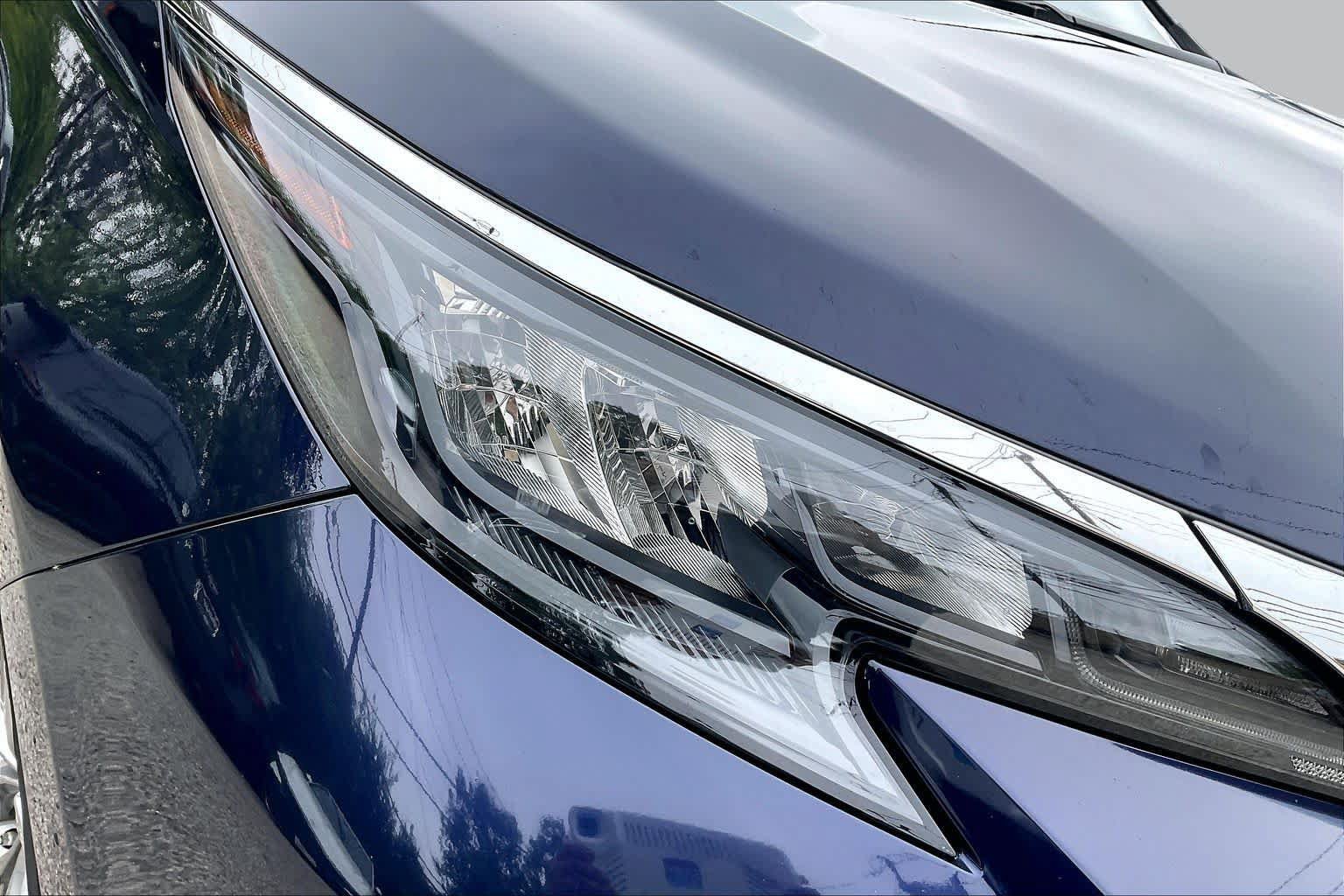 Used 2025 Toyota Sienna XLE FWD image 27