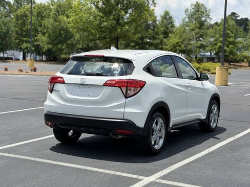 Used 2018 Honda HR-V LX image 7