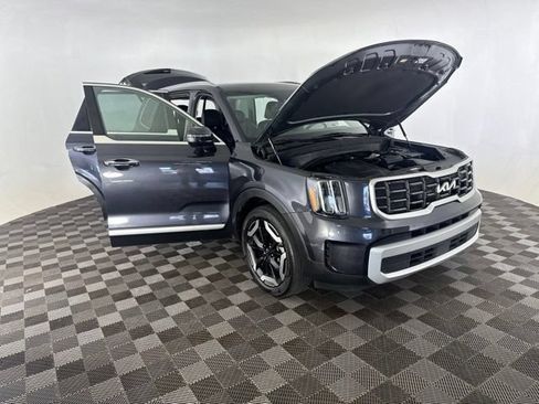 Certified 2025 Kia Telluride S FWD image 14