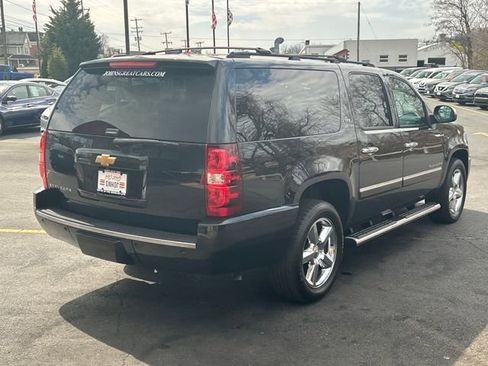 Used 2013 Chevrolet Suburban LTZ image 7