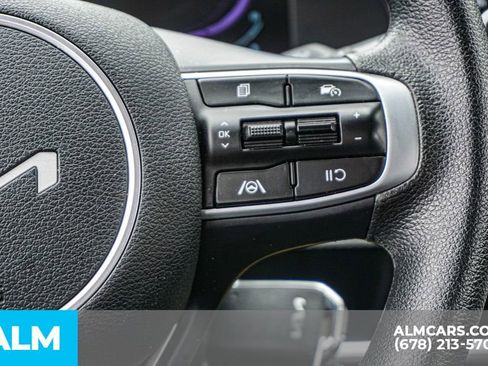 Used 2025 Kia Sportage LX FWD image 30