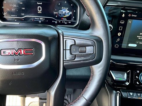 Used 2025 GMC Sierra 2500 AT4X AWD/4WD image 13