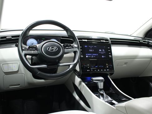 Used 2023 Hyundai Tucson SEL w/ Convenience Package FWD image 2