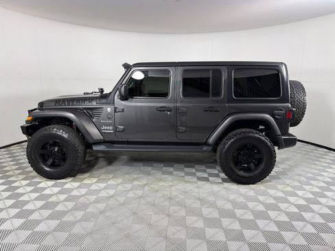 Used 2020 Jeep Wrangler Unlimited Sahara AWD/4WD image 7