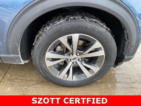 Used 2020 Ford Explorer Platinum w/ Premium Technology Package image 15