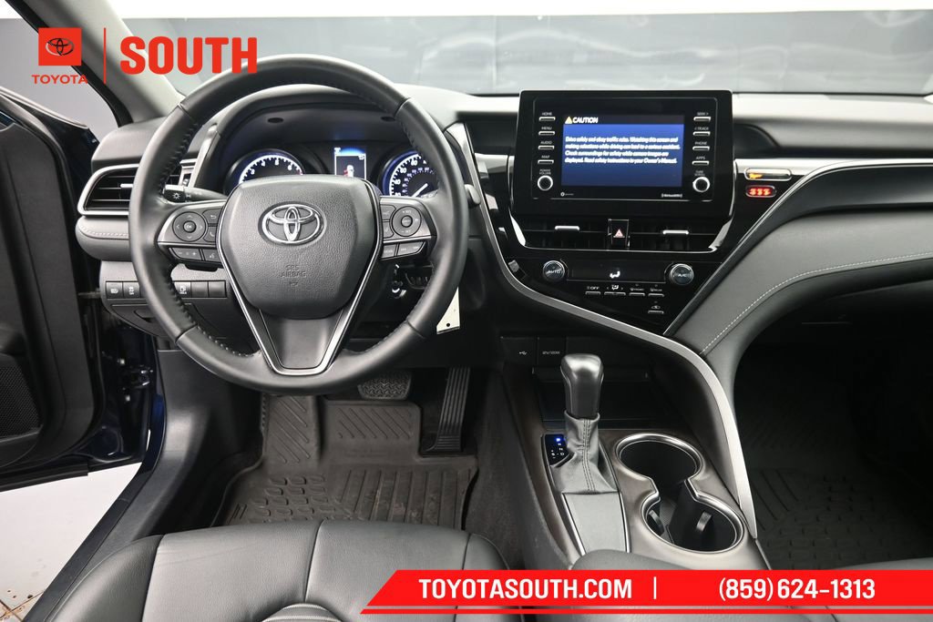 Used 2021 Toyota Camry SE FWD image 11