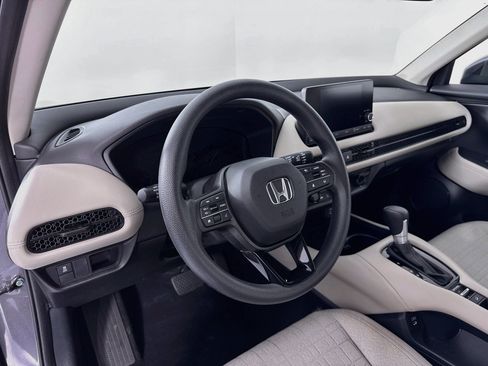 Certified 2024 Honda HR-V LX image 9
