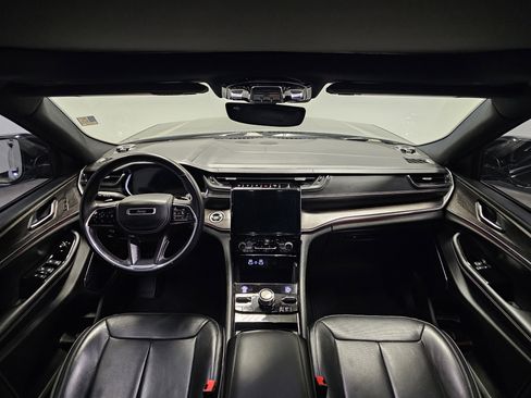 Used 2021 Jeep Grand Cherokee L Overland image 20