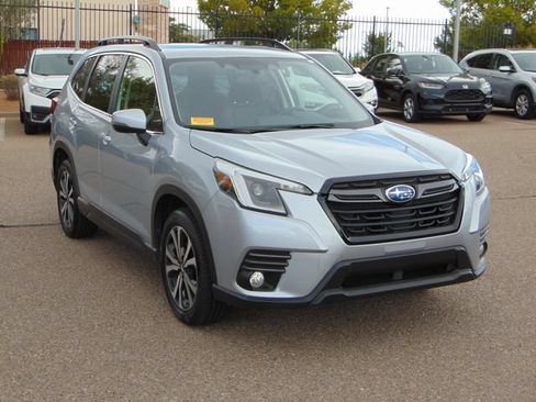 Used 2023 Subaru Forester Limited AWD/4WD image 9