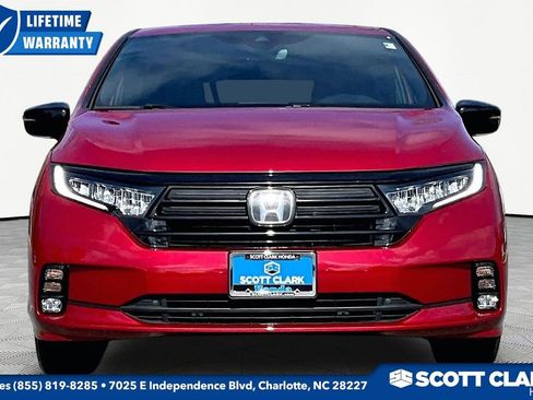 Used 2023 Honda Odyssey Sport image 2