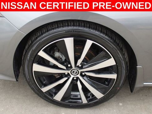 Certified 2022 Nissan Altima 2.5 SR image 11