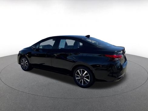 Used 2025 Nissan Versa SV image 10