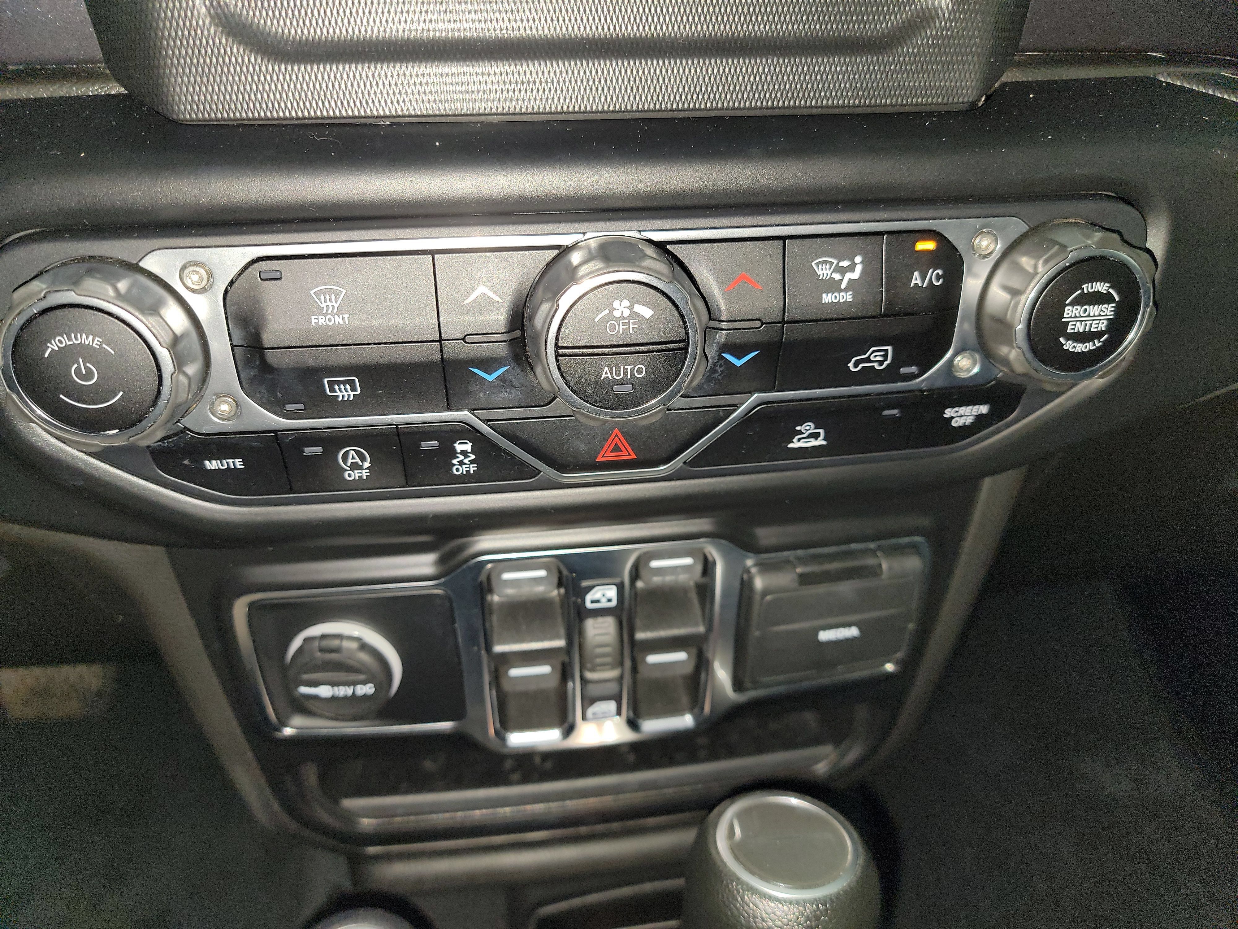 Used 2022 Jeep Gladiator Sport AWD/4WD image 21