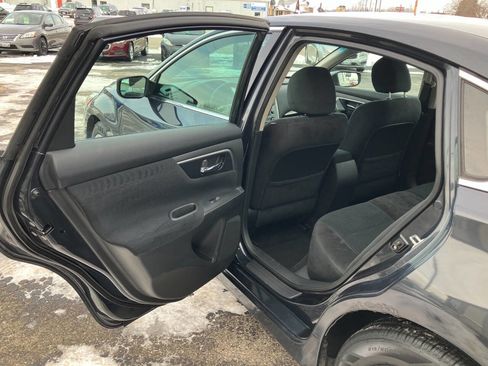 Used 2014 Nissan Altima 2.5 S w/ Display Audio Package image 11