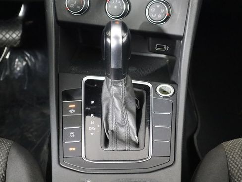 Used 2019 Volkswagen Jetta FWD image 27