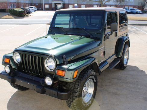 Used 1998 Jeep Wrangler Sahara image 17