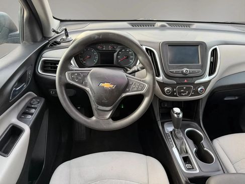 Used 2018 Chevrolet Equinox LS FWD image 10