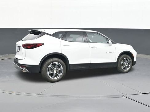 Used 2024 Chevrolet Blazer LT image 11