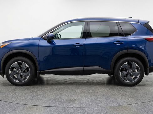 Used 2025 Nissan Rogue SV AWD/4WD image 5