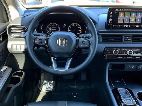 Used 2025 Honda Pilot EX-L image 5