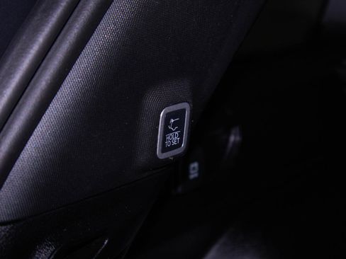 Used 2025 Jeep Grand Cherokee Altitude AWD/4WD image 24
