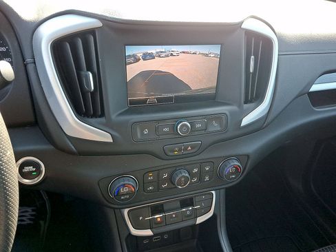 Used 2023 GMC Terrain SLE w/ Driver Convenience Package AWD/4WD image 15