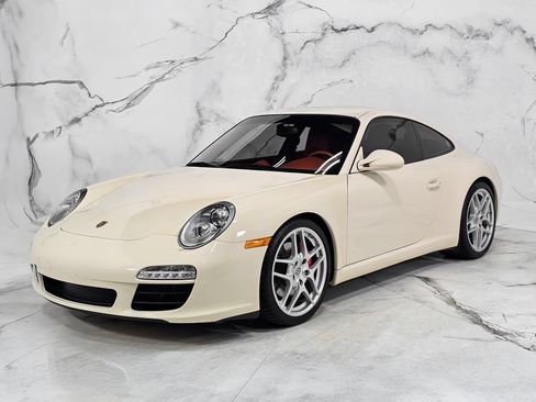 Used 2010 Porsche 911 GT3 RS image 15