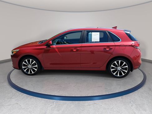 Used 2018 Hyundai Elantra GT FWD image 8