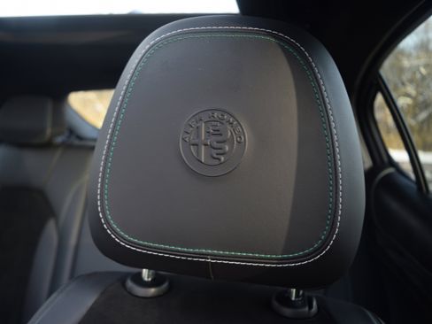 Used 2019 Alfa Romeo Stelvio Quadrifoglio w/ Driver Assist Dynamic Package image 21