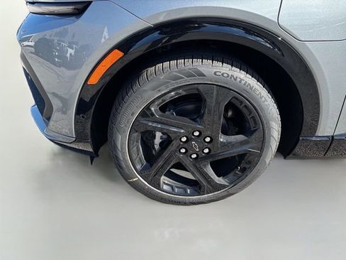 New 2026 Chevrolet Equinox EV RS image 11