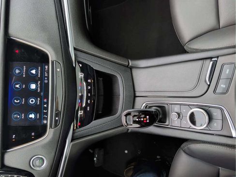 Used 2025 Cadillac XT5 Premium Luxury image 15