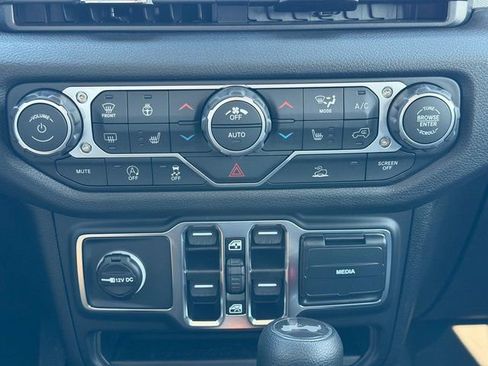 New 2026 Jeep Wrangler Unlimited Sport image 29