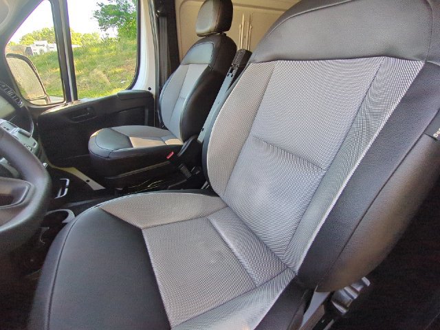 Used 2025 RAM ProMaster 2500 w/ Convenience Group FWD image 27
