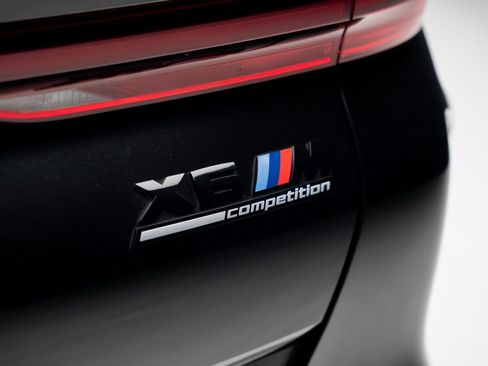 Used 2024 BMW X6 M Competition image 31