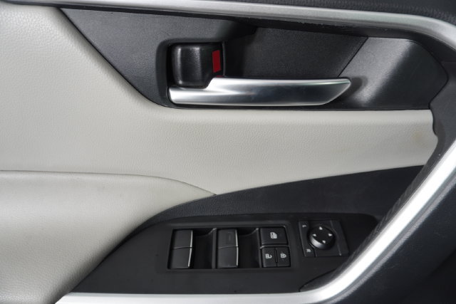 Used 2021 Toyota RAV4 XLE Premium FWD image 20