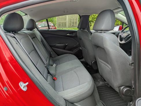 Used 2017 Chevrolet Cruze LT w/ Convenience Package FWD image 30