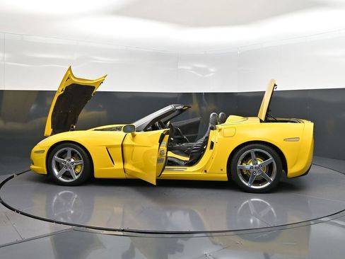 Used 2008 Chevrolet Corvette Convertible w/ Preferred Equipment Group image 40