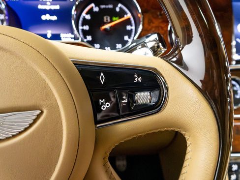 Used 2017 Bentley Mulsanne image 80
