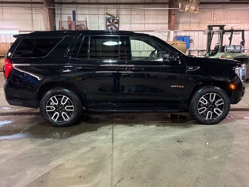 Used 2024 GMC Yukon AT4 w/ Technology Package image 8