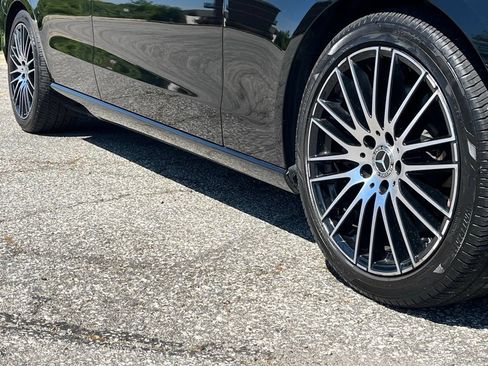 Used 2025 Mercedes-Benz C 300 4MATIC Sedan image 9