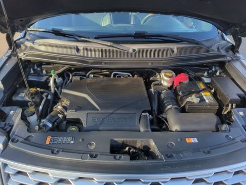 Used 2018 Ford Explorer Platinum image 10