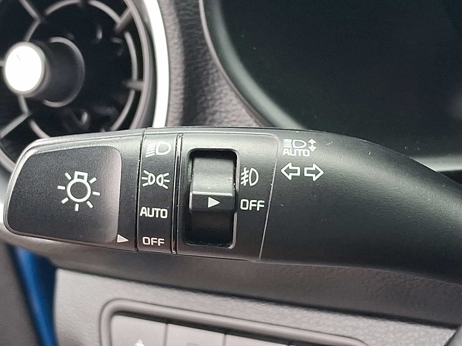 Used 2023 Kia Forte GT-Line FWD image 24