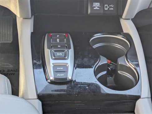 Used 2022 Honda Pilot Touring image 16