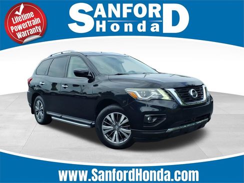 Used 2018 Nissan Pathfinder SV FWD image 1