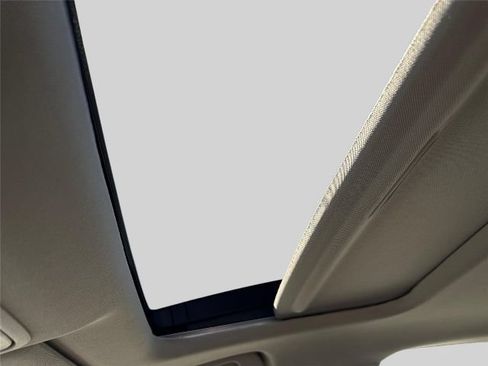 Used 2023 Honda Accord EX image 11