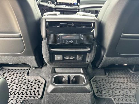 New 2026 Jeep Grand Wagoneer 4WD image 31