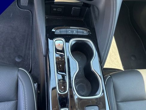 Used 2023 Buick Envision Essence FWD image 10