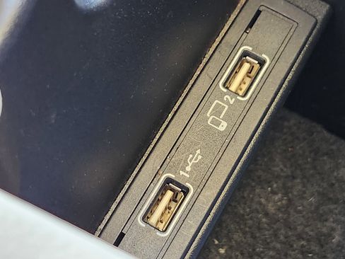 Used 2019 Mercedes-Benz GLA 250 4MATIC image 33