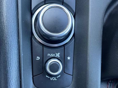Used 2019 MAZDA MX-5 Miata RF Grand Touring w/ GT-S Package RWD image 14